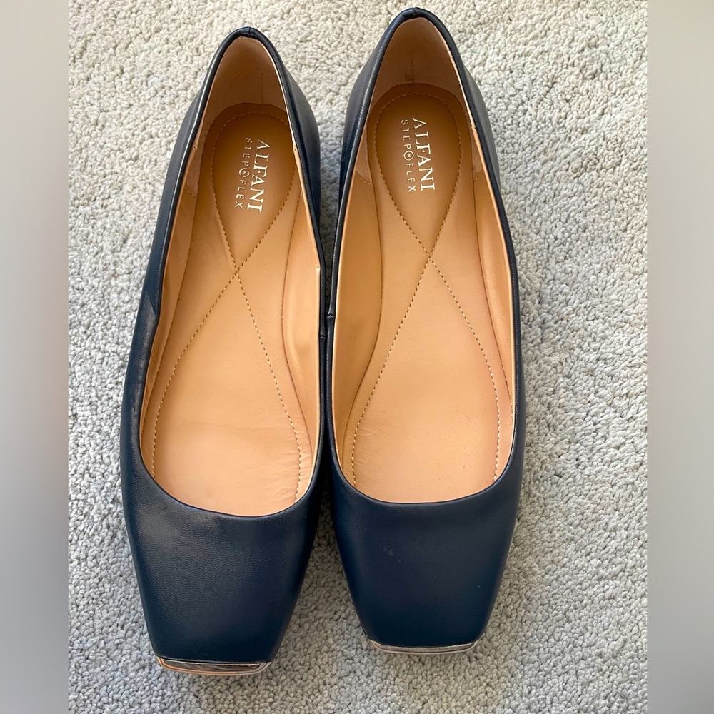 Alfani blue slip on with gold toe plate